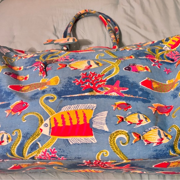 Capelli of New York Vibrant Fish Print Tote - Picture 1 of 9